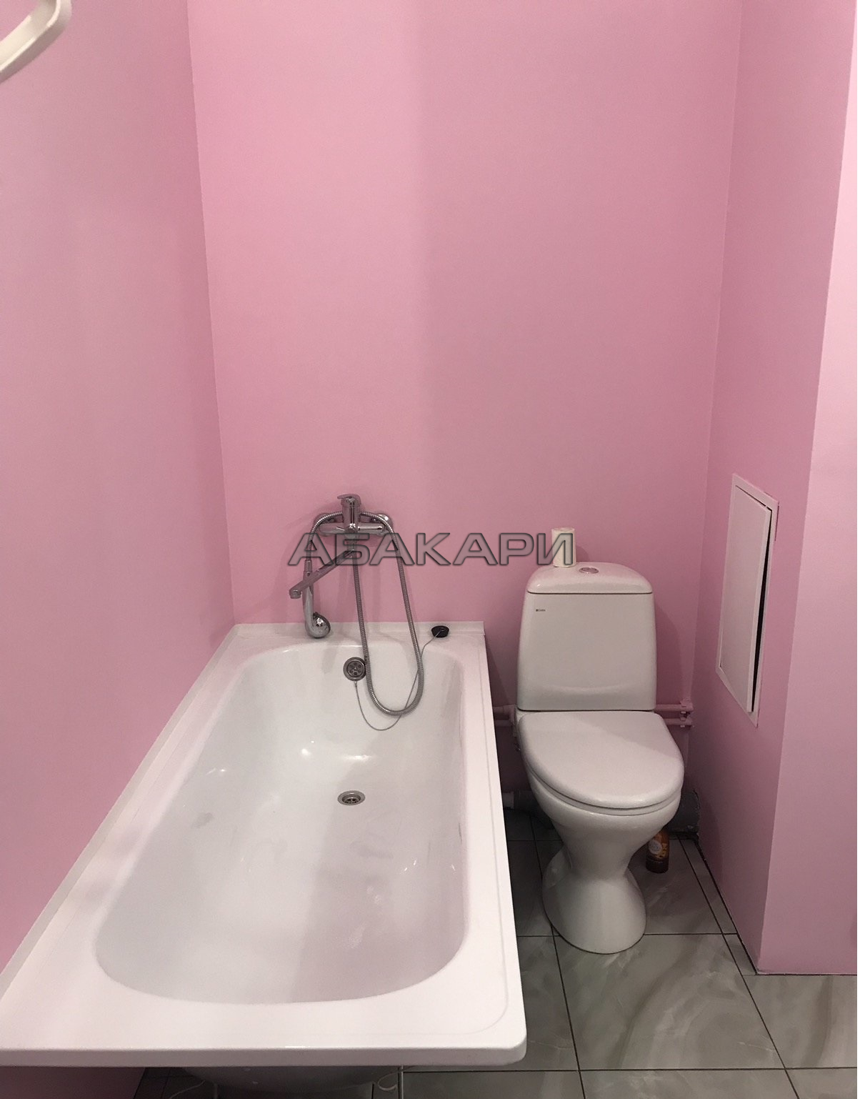 Ул соколовская 70 красноярск. Соколовская 80а. Снять квартиру соколовская. Диван в квартире в россии. Снять квартиру соколовская.