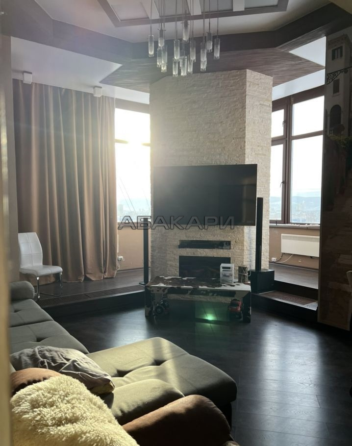 3-комнатная улица Алексеева, 33  за 65000 руб/мес фото 1