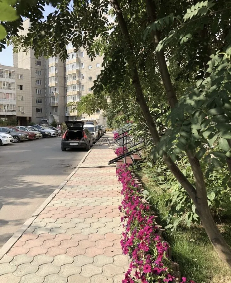 3-комнатная улица Алексеева, 25  за 50000 руб/мес фото 9