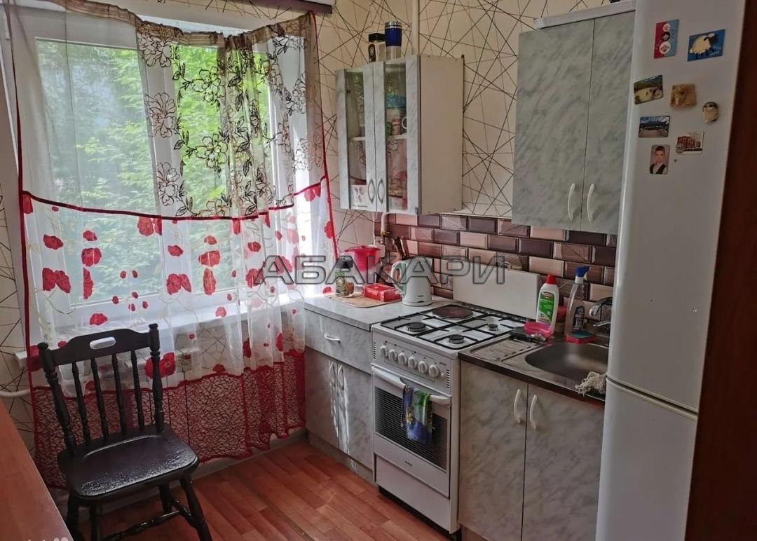 3-комнатная Свердловская улица, 27  за 27000 руб/мес фото 1