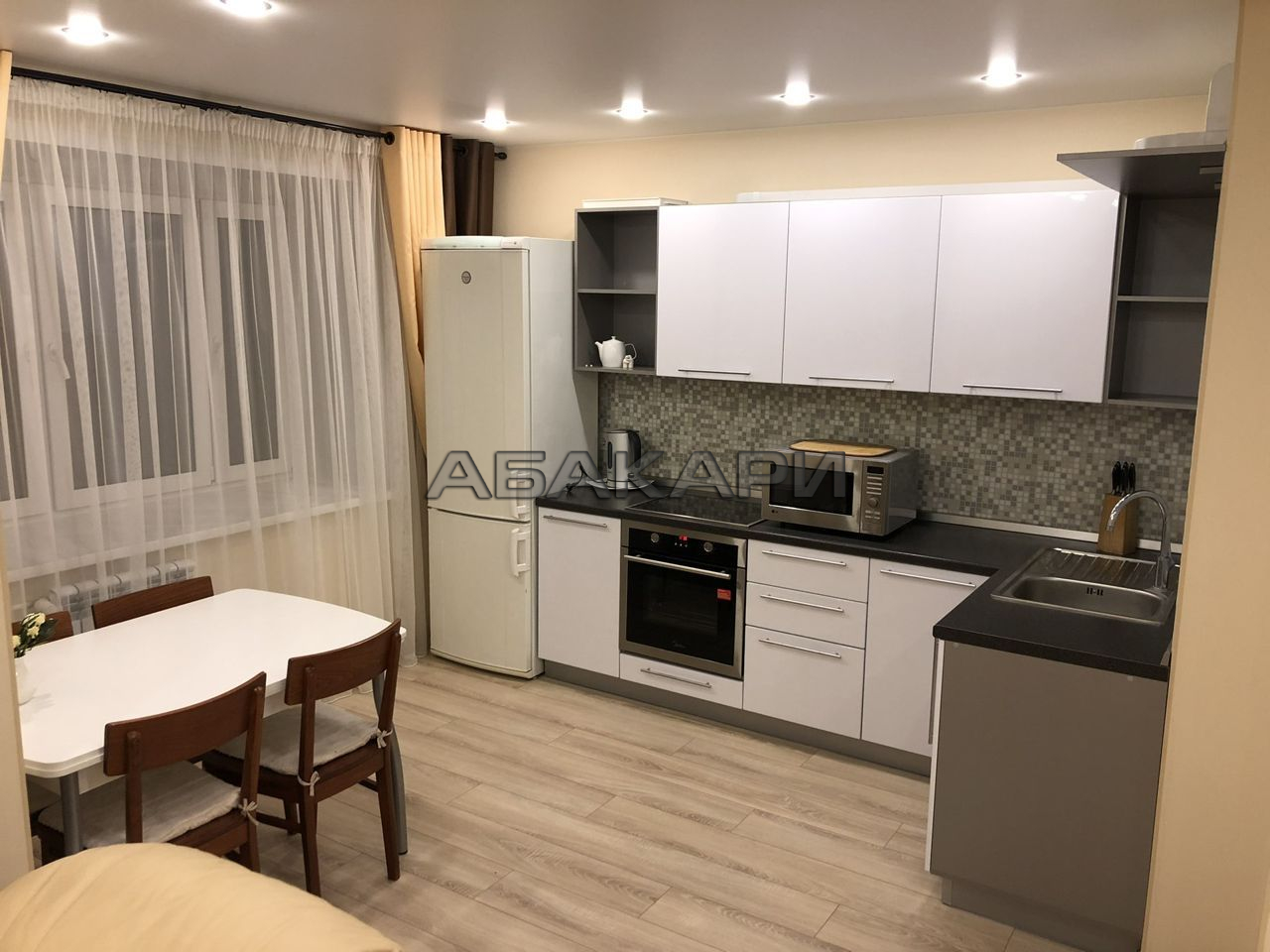 2-комнатная Свердловская улица, 51А  за 45000 руб/мес фото 1