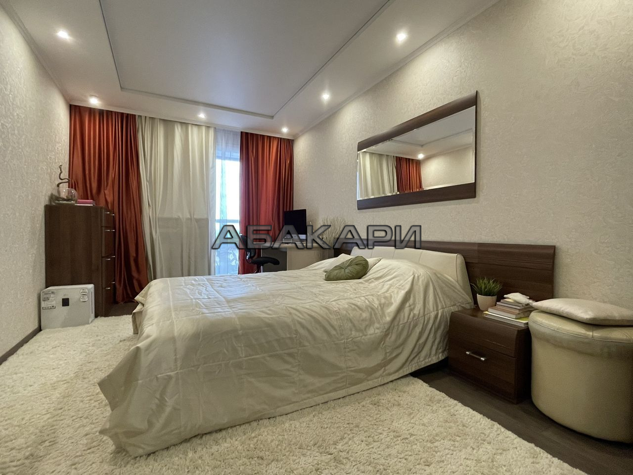 3-комнатная Капитанская улица, 10  за 68000 руб/мес фото 1