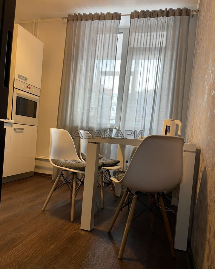2-комнатная улица Авиаторов, 40  за 37000 руб/мес фото 1