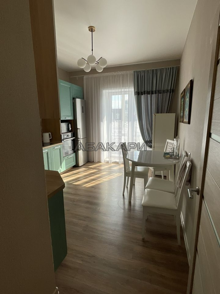 2-комнатная улица Петра Ломако, 4  за 80000 руб/мес фото 3