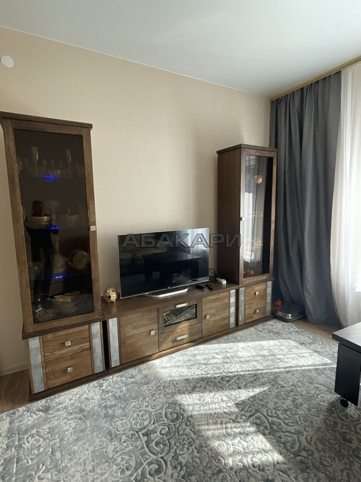 2-комнатная улица Петра Ломако, 4  за 80000 руб/мес фото 4