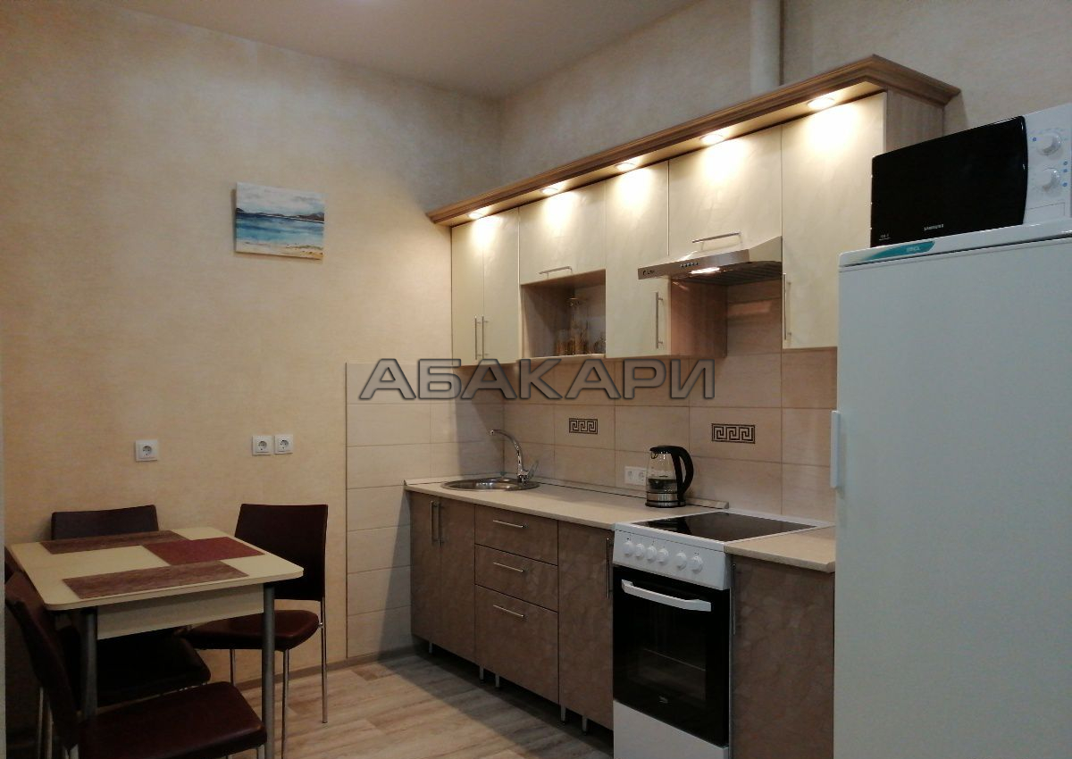 3-комнатная улица Петра Ломако, 6  за 54000 руб/мес фото 6