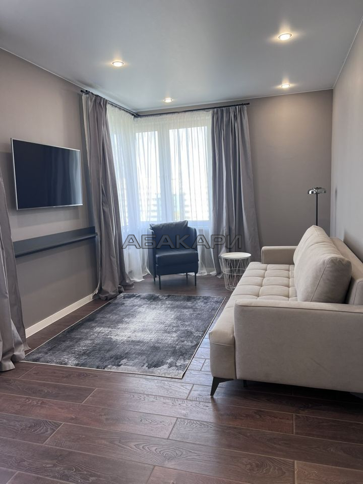 3-комнатная улица Ленина, 221  за 65000 руб/мес фото 1