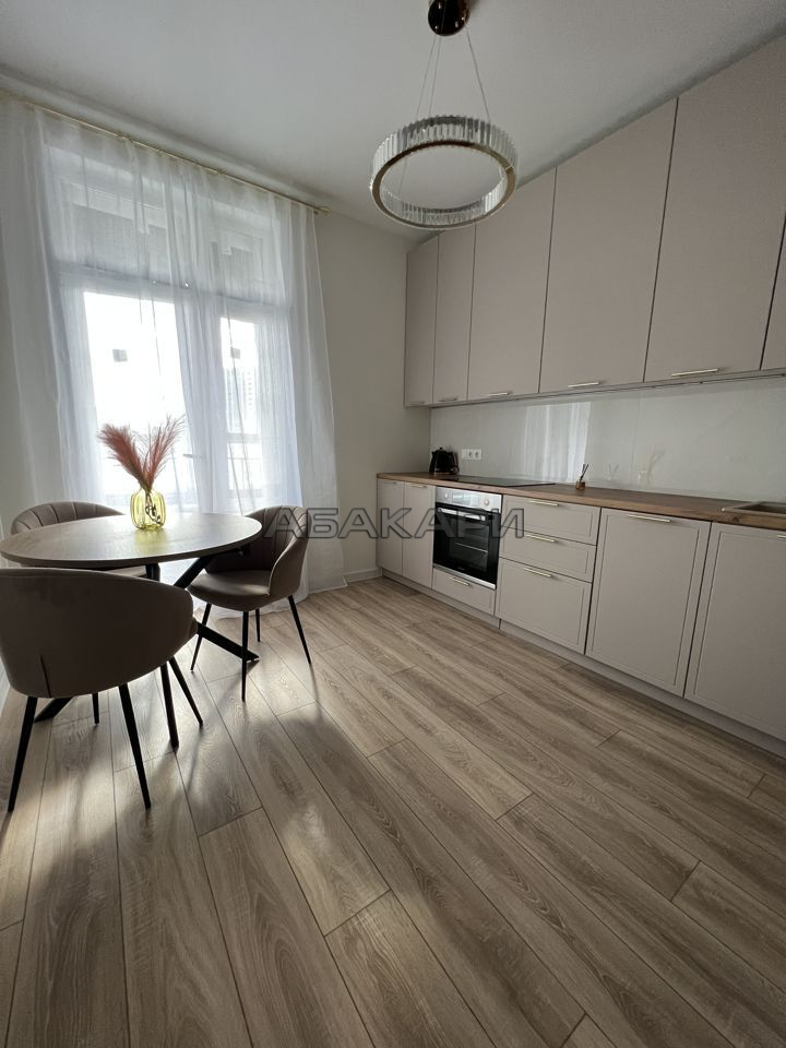 1-комнатная Октябрьская улица, 16  за 50000 руб/мес фото 2