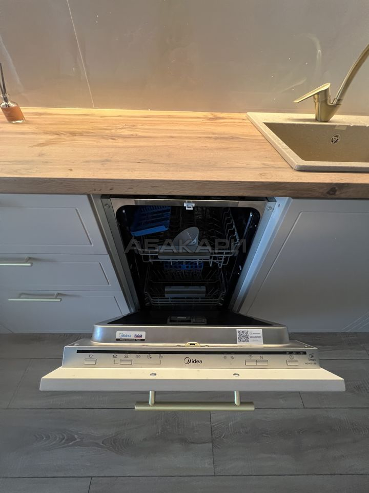 1-комнатная Октябрьская улица, 16  за 50000 руб/мес фото 5