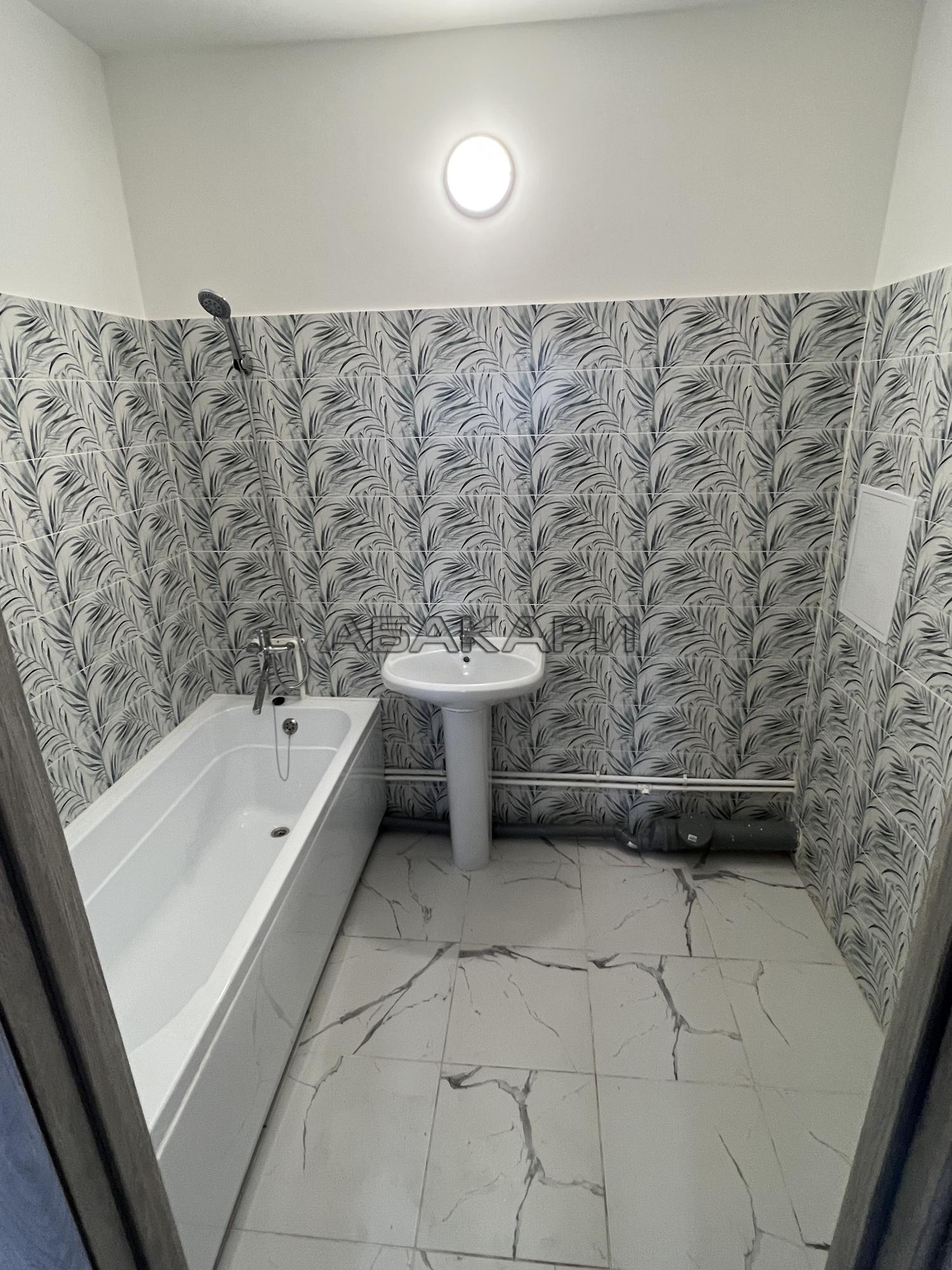 3-комнатная улица Авиаторов, 43  за 40000 руб/мес фото 8