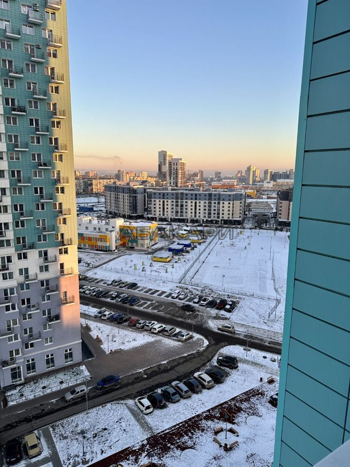 3-комнатная улица Петра Подзолкова, 24  за 42000 руб/мес фото 5
