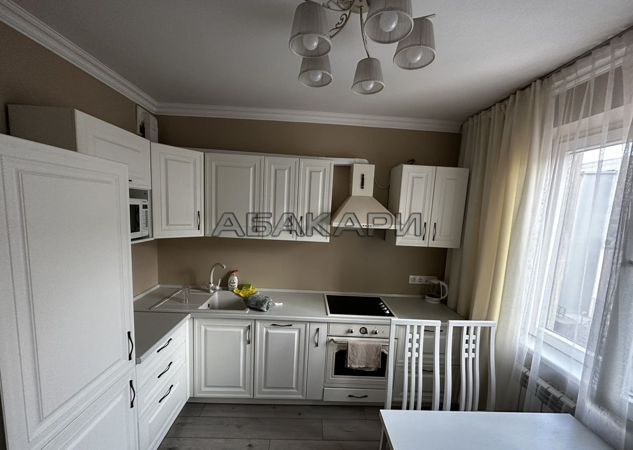 3-комнатная улица 78-й Добровольческой Бригады, 4  за 55000 руб/мес фото 1