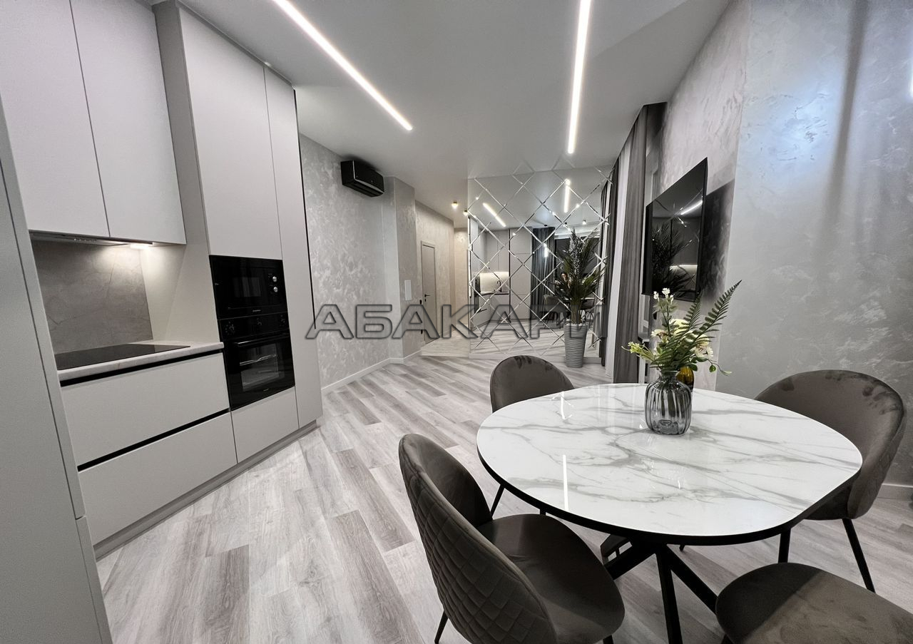 2-комнатная Октябрьская улица, 16  за 65000 руб/мес фото 2