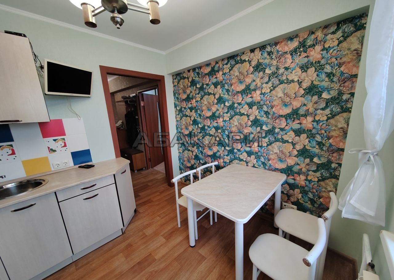 1-комнатная улица Побежимова, 17  за 23000 руб/мес фото 2