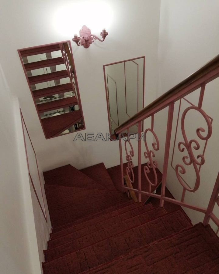 3-комнатная Краснодарская улица, 10А  за 65000 руб/мес фото 9