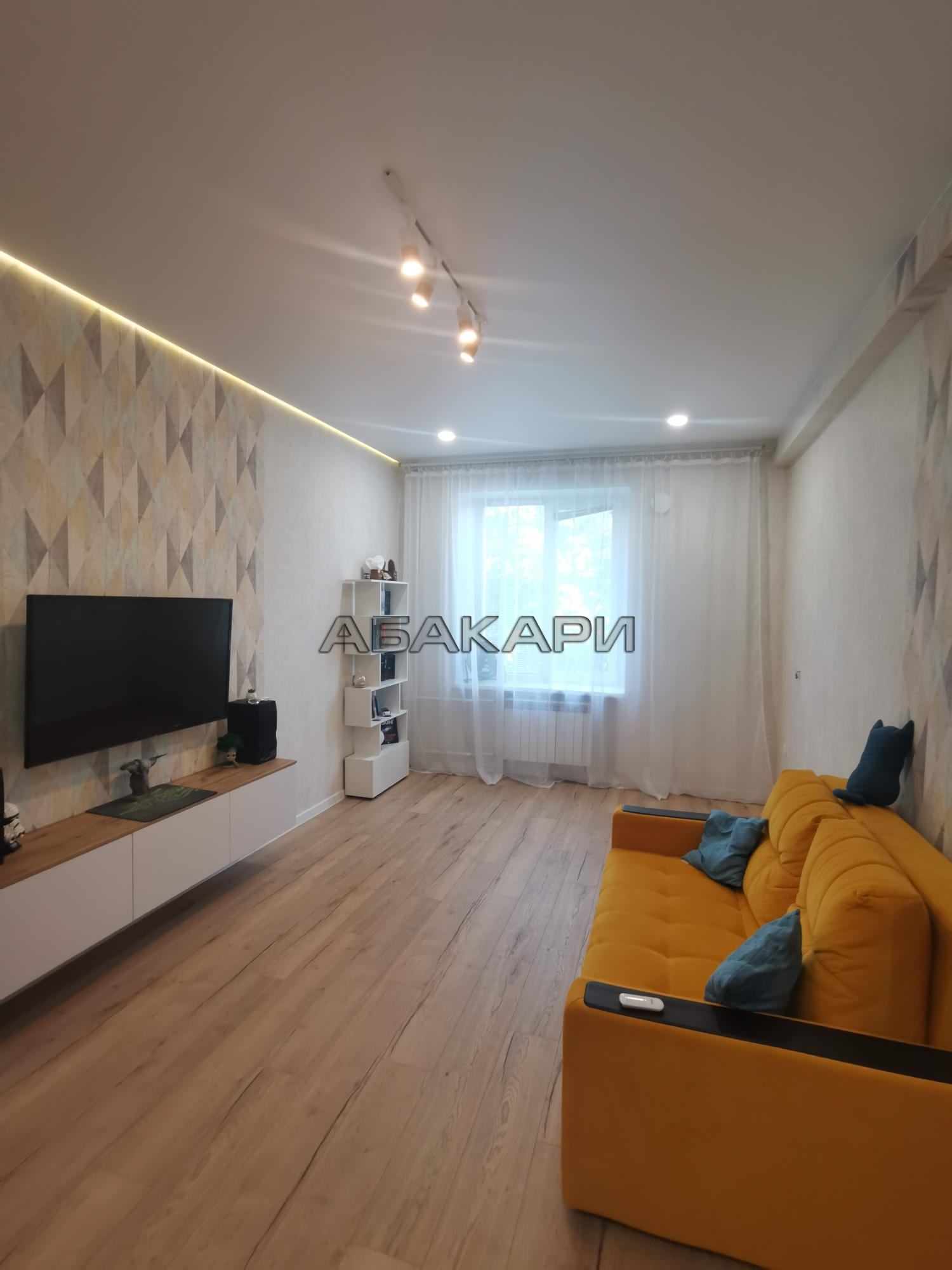 2-комнатная улица Юности, 12  за 40000 руб/мес фото 2
