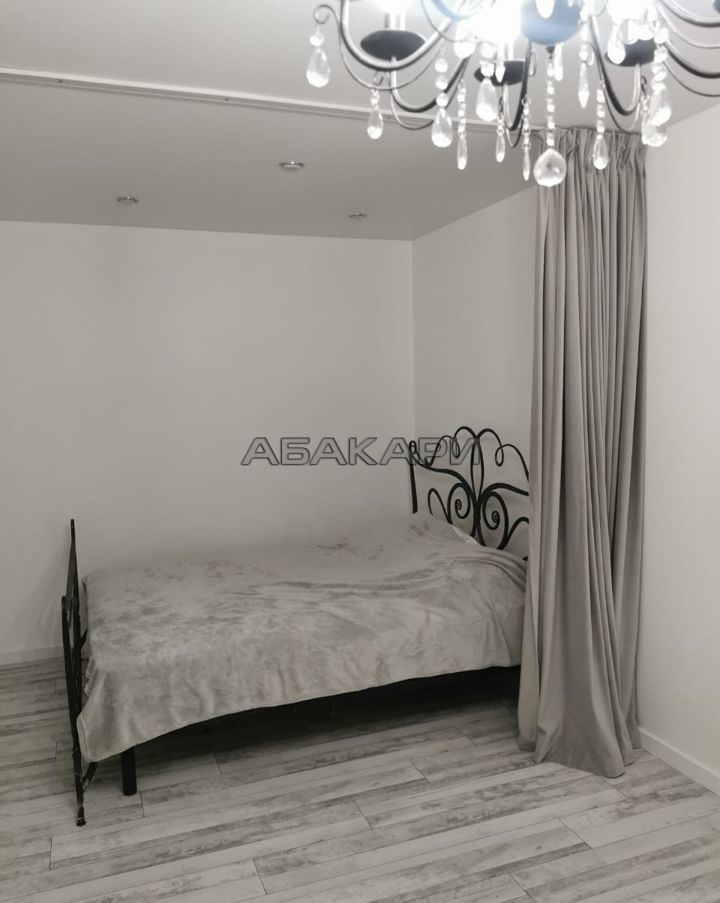 1-комнатная Караульная улица, 82  за 33000 руб/мес фото 1
