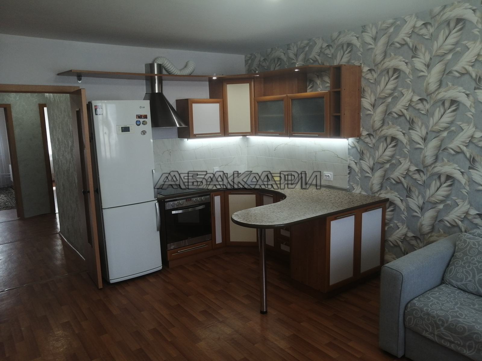 3-комнатная Соколовская улица, 80А  за 32000 руб/мес фото 1