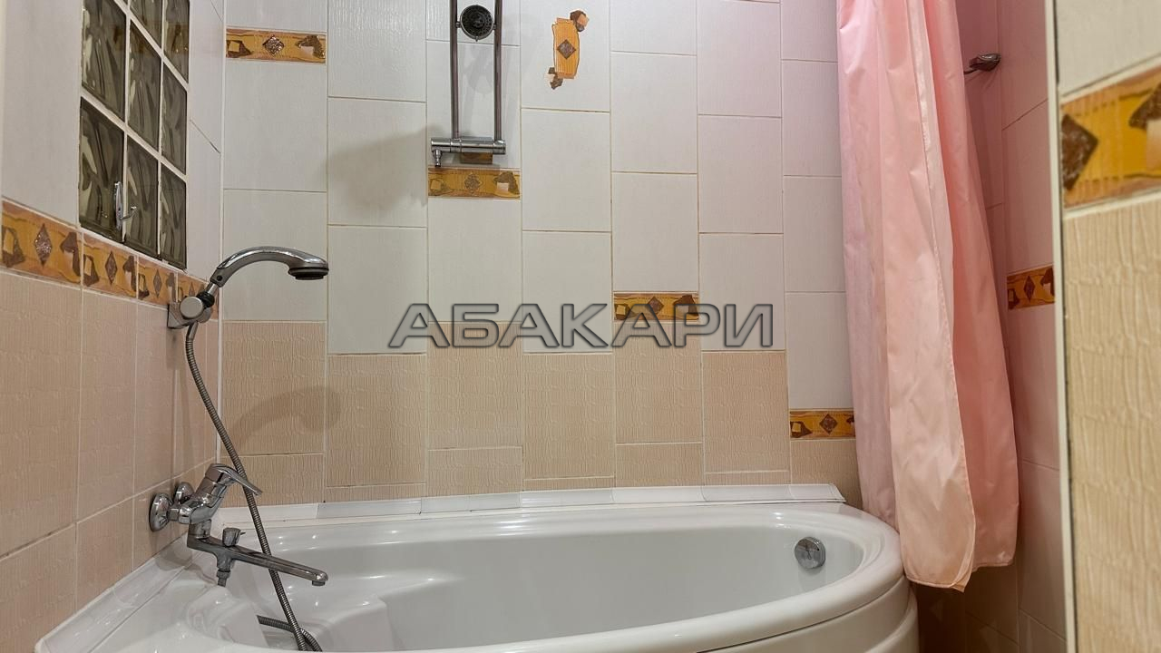 3-комнатная Взлётная улица, 26Б  за 70000 руб/мес фото 12