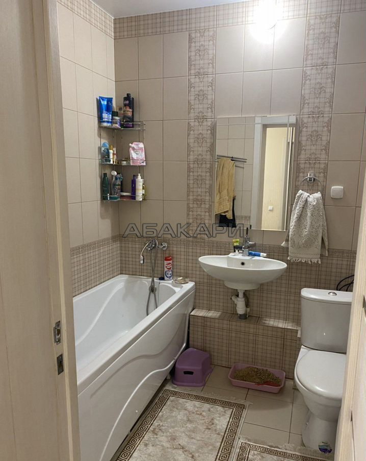 2-комнатная улица Петра Ломако, 2  за 40000 руб/мес фото 8
