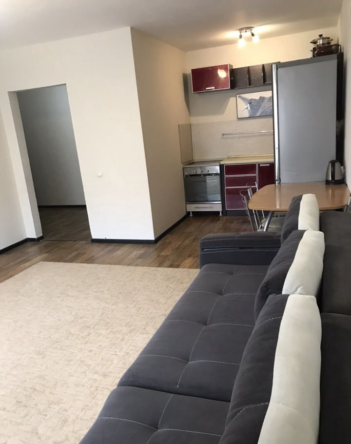 2-комнатная улица Авиаторов, 64  за 39000 руб/мес фото 1