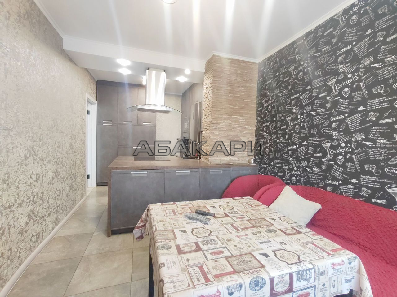 3-комнатная улица 3 Августа, 26  за 65000 руб/мес фото 4