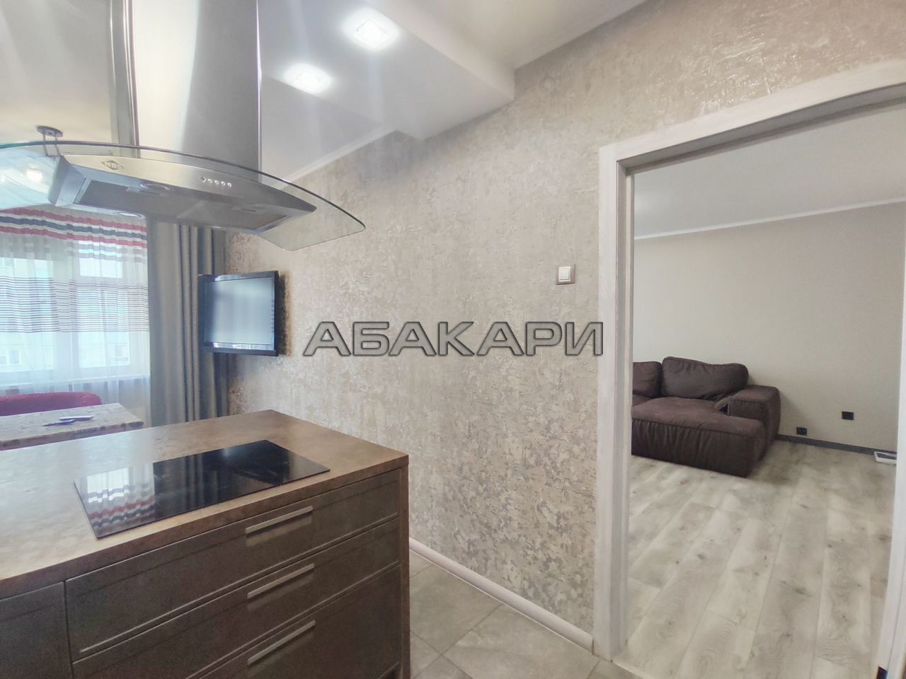 3-комнатная улица 3 Августа, 26  за 65000 руб/мес фото 7