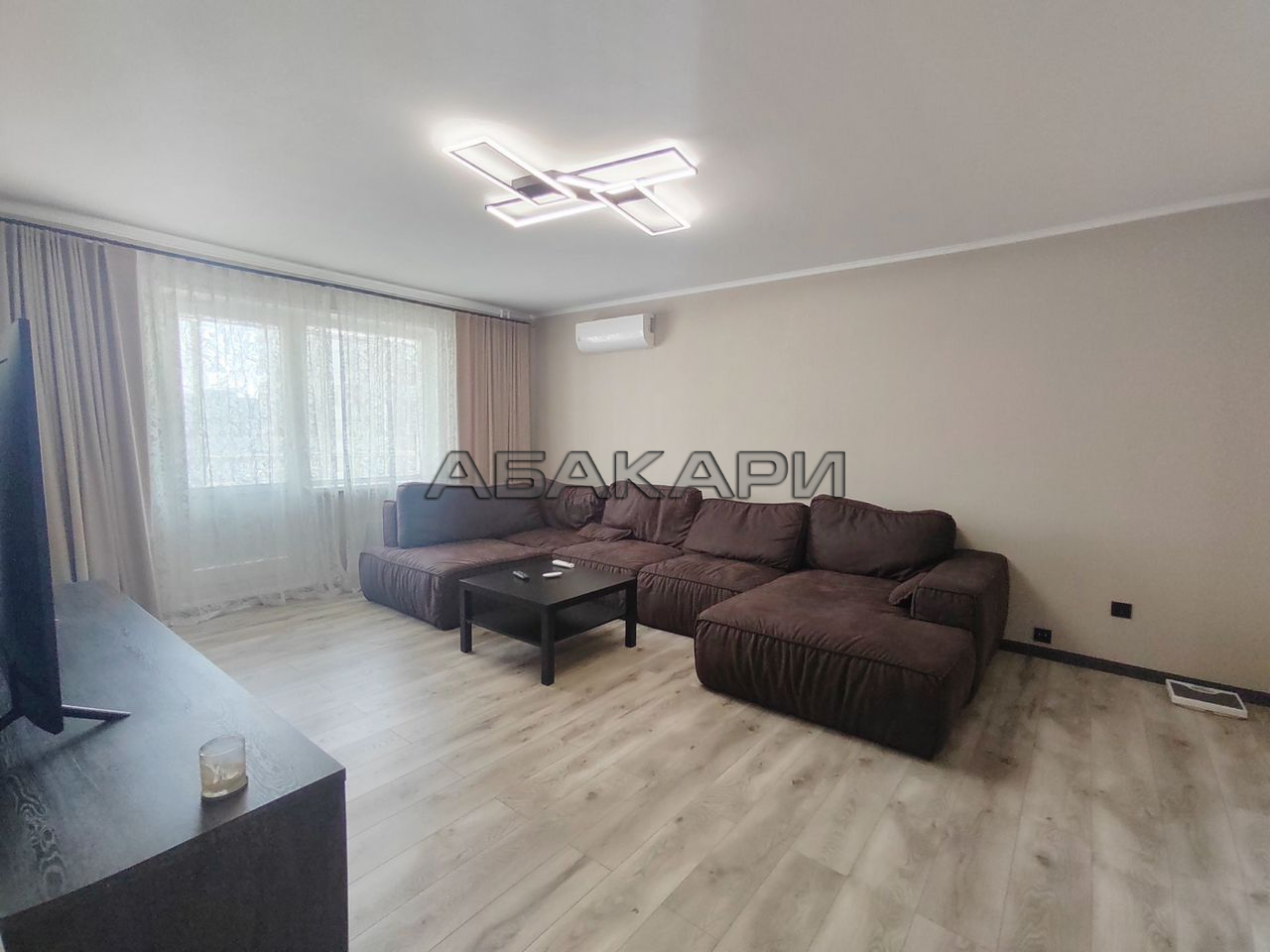 3-комнатная улица 3 Августа, 26  за 65000 руб/мес фото 8