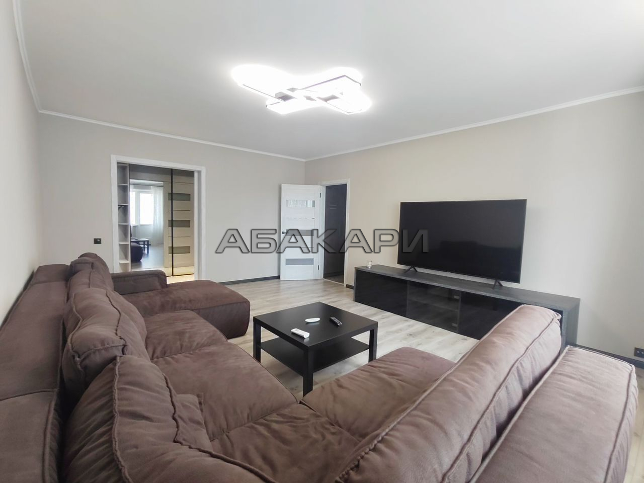 3-комнатная улица 3 Августа, 26  за 65000 руб/мес фото 10