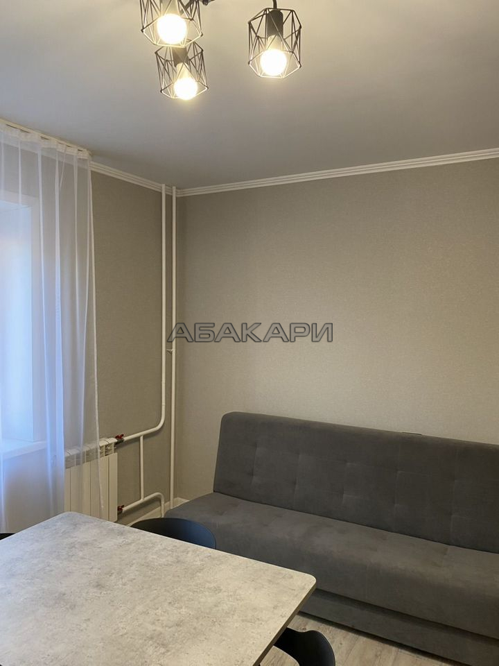 1-комнатная улица Авиаторов, 64  за 42000 руб/мес фото 1