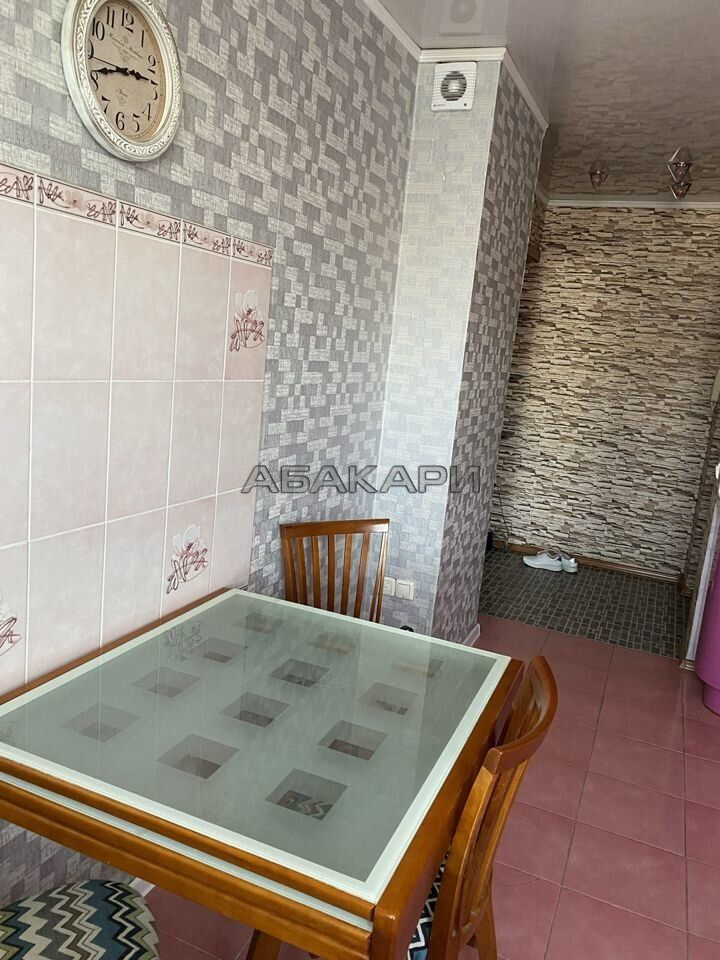 3-комнатная улица Молокова, 40  за 50000 руб/мес фото 3