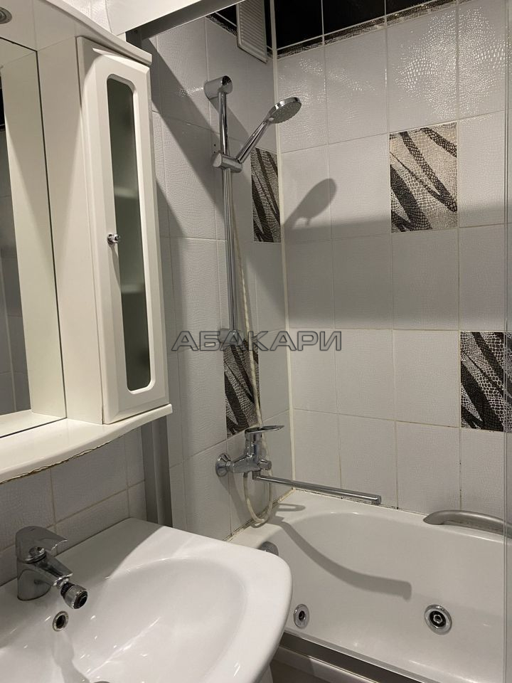 3-комнатная улица Молокова, 40  за 50000 руб/мес фото 15