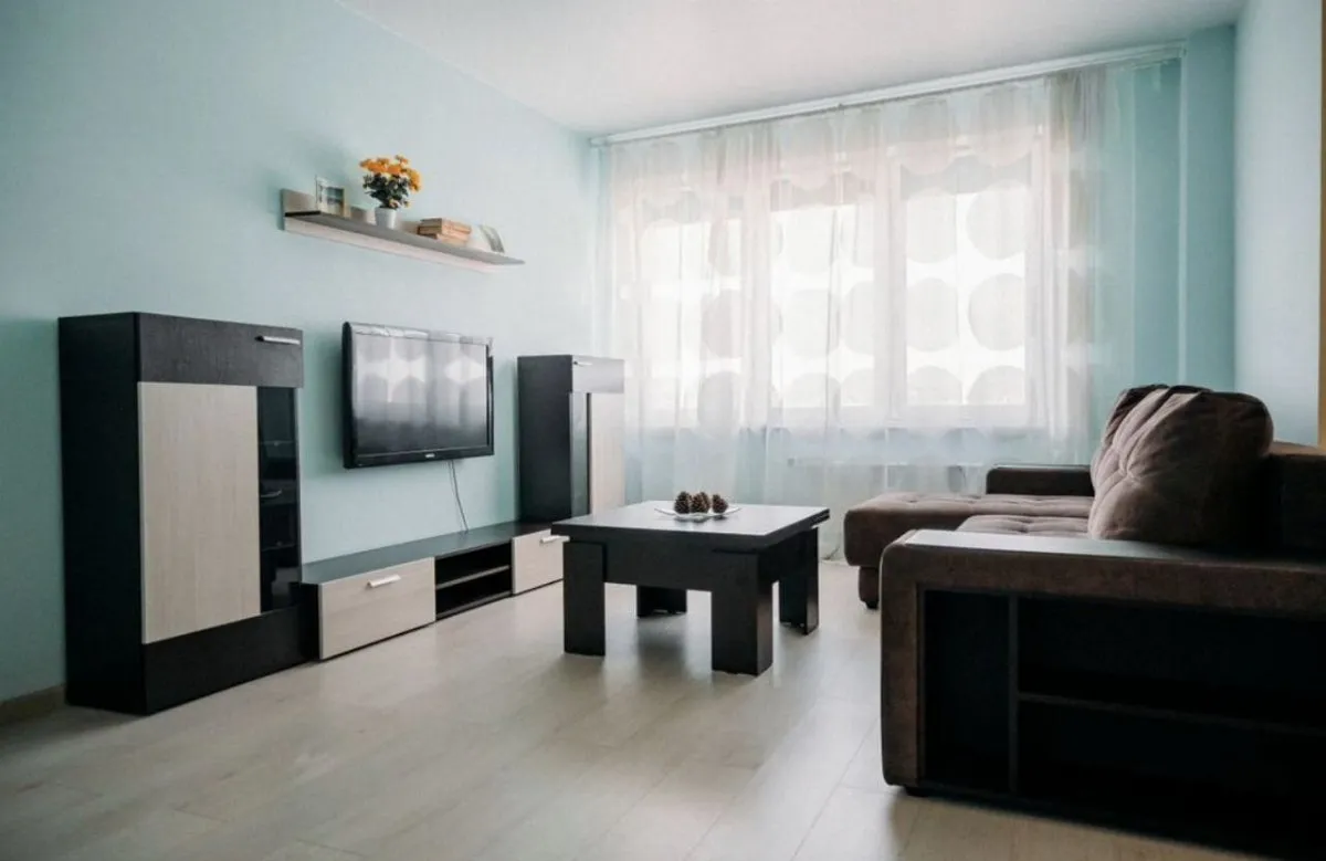 студия улица Шахтёров, 66  за 35000 руб/мес фото 2