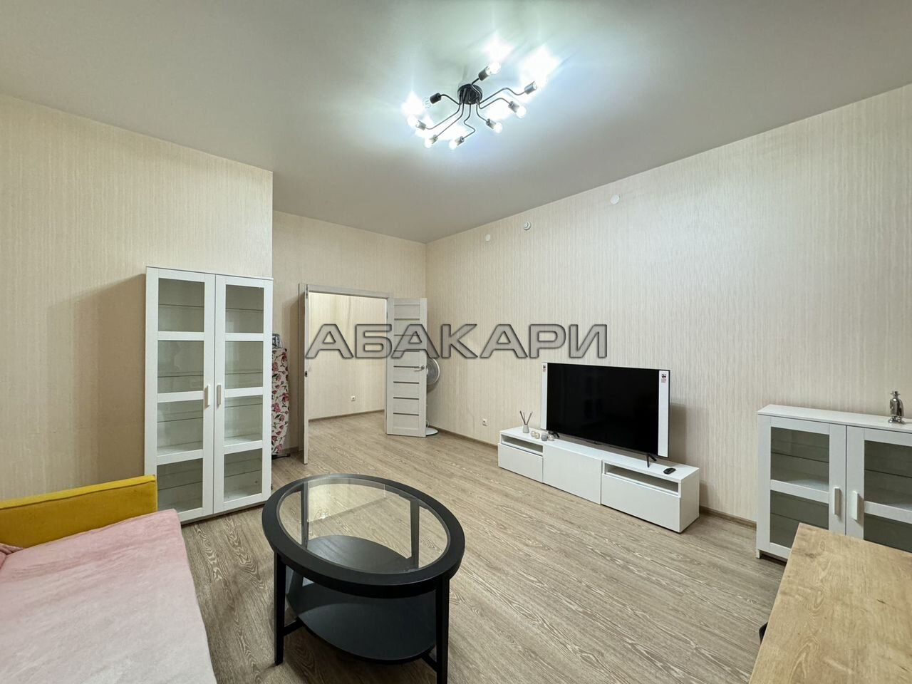 2-комнатная улица Петра Ломако, 2  за 48500 руб/мес фото 4