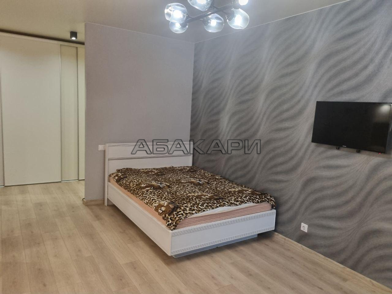 1-комнатная улица Петра Ломако, 14  за 45000 руб/мес фото 3