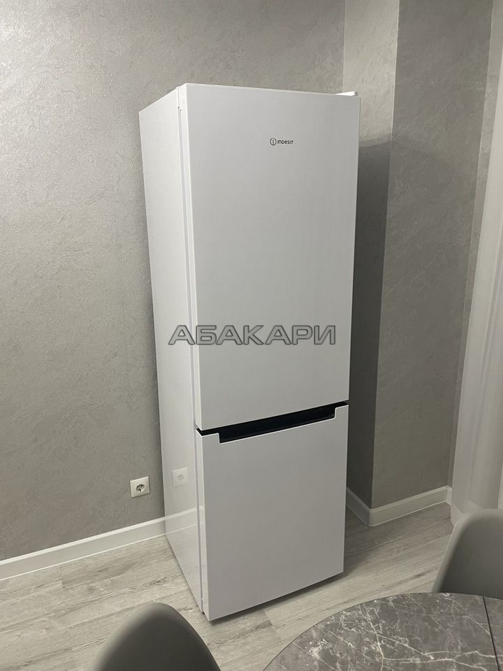 1-комнатная улица Авиаторов, 47  за 55000 руб/мес фото 3