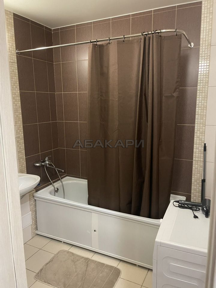 1-комнатная улица Авиаторов, 47  за 55000 руб/мес фото 11