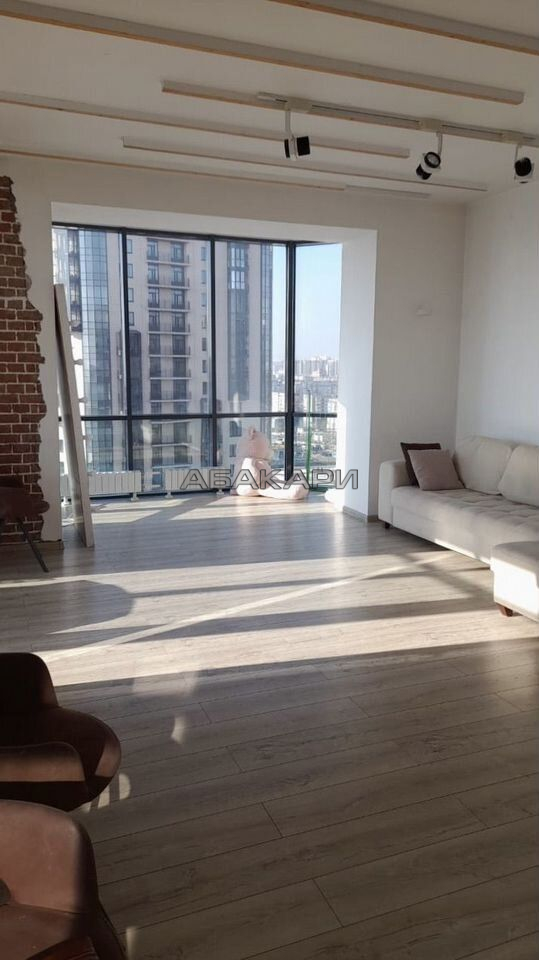 3-комнатная улица Авиаторов, 21  за 70000 руб/мес фото 1