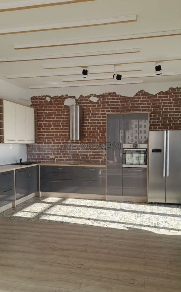 3-комнатная улица Авиаторов, 21  за 70000 руб/мес фото 2