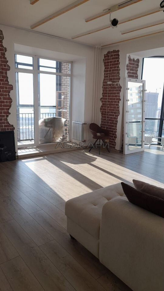 3-комнатная улица Авиаторов, 21  за 70000 руб/мес фото 3