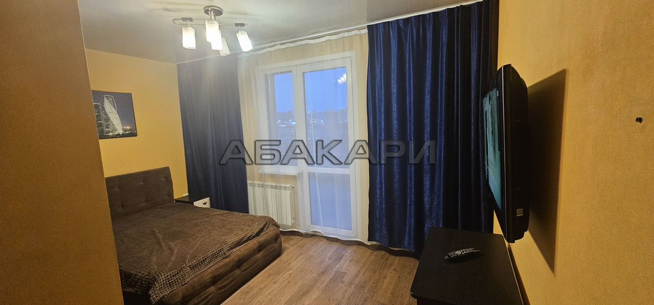3-комнатная улица Авиаторов, 68  за 35000 руб/мес фото 1