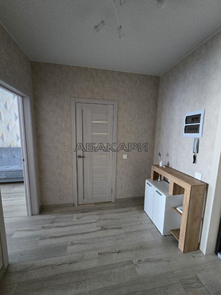 1-комнатная Октябрьская улица, 10  за 50000 руб/мес фото 9
