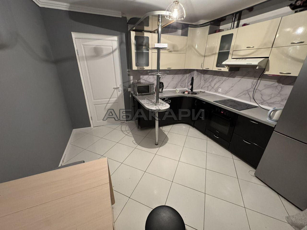2-комнатная улица Алексеева, 19  за 50000 руб/мес фото 3