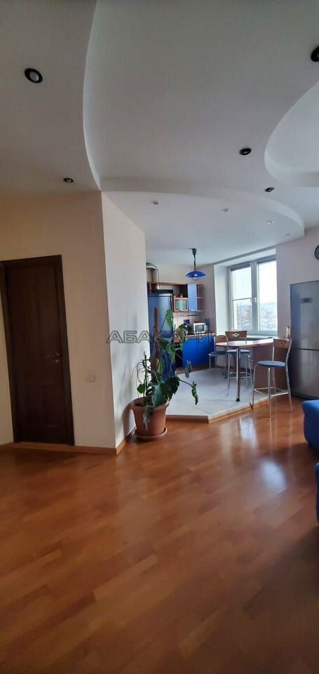 3-комнатная улица Дубровинского, 82  за 55000 руб/мес фото 6