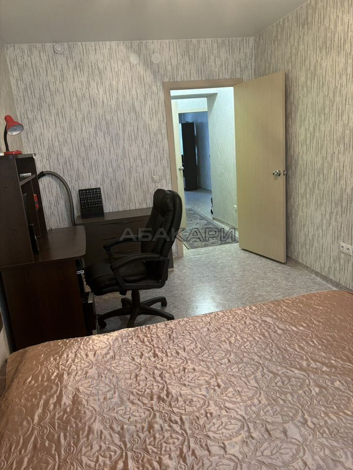 3-комнатная улица Шахтёров, 8  за 50000 руб/мес фото 3