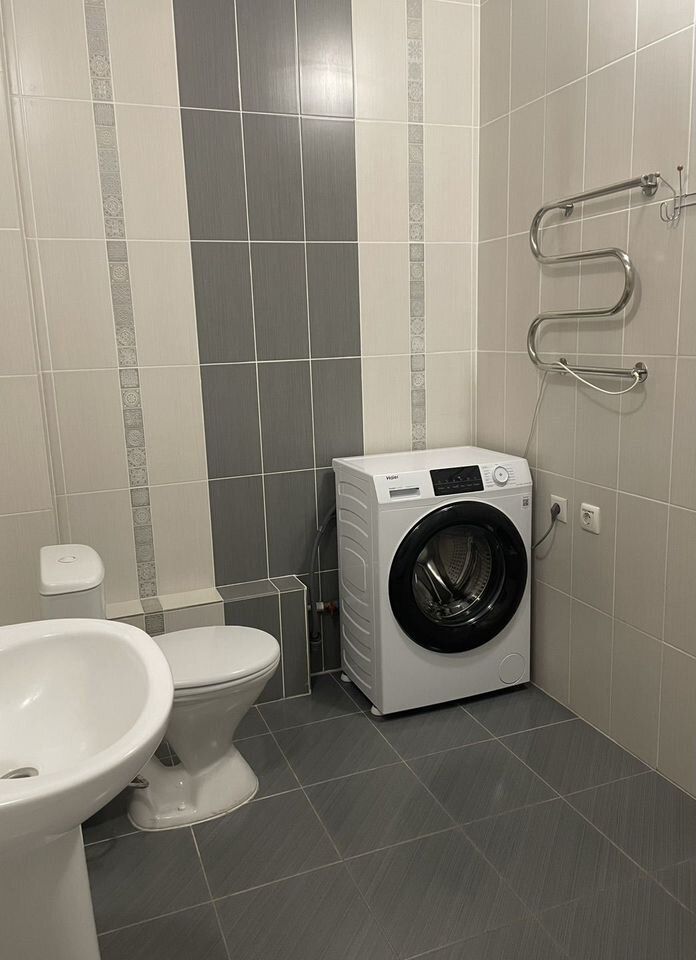 2-комнатная улица Петра Ломако, 4  за 40000 руб/мес фото 5