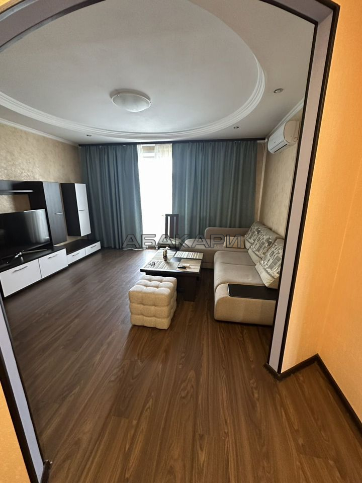 2-комнатная улица Батурина, 15  за 40000 руб/мес фото 2