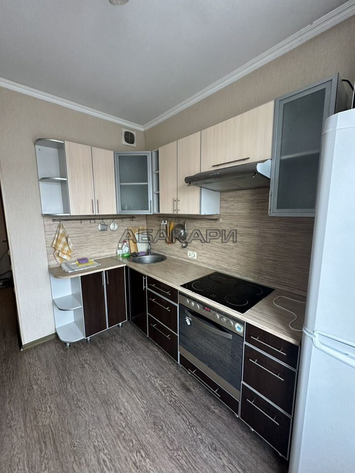 2-комнатная улица Батурина, 15  за 40000 руб/мес фото 3