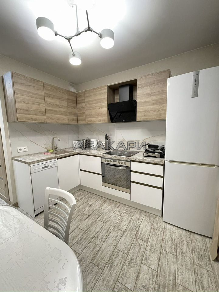 2-комнатная улица Алексеева, 109  за 45000 руб/мес фото 1