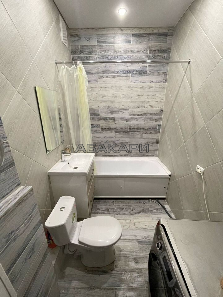 1-комнатная улица Авиаторов, 21  за 38000 руб/мес фото 10